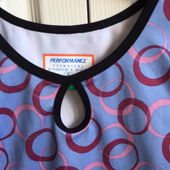 Cute sleeveless exercise top - Picture 2 of 3